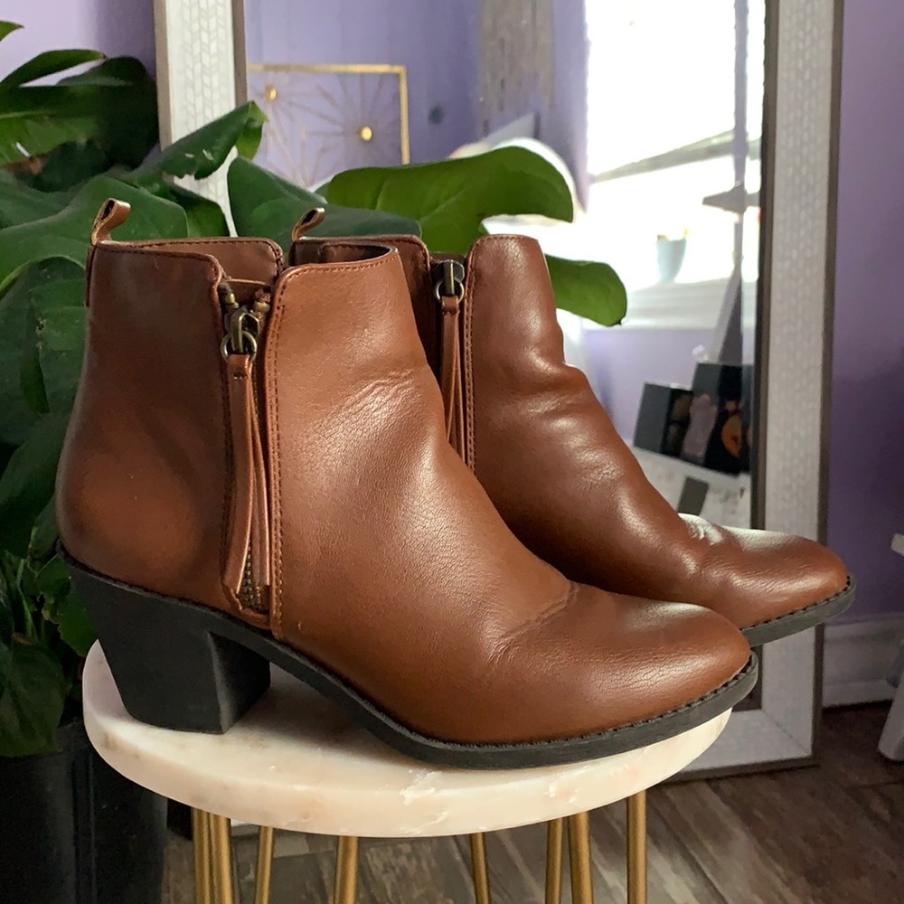 Brown booties in great condition